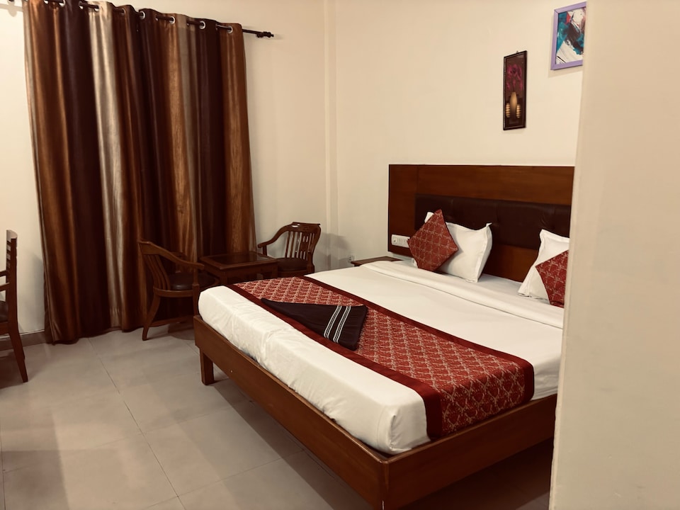 Hotel O  MILAN HOTEL, Greater Noida, Noida