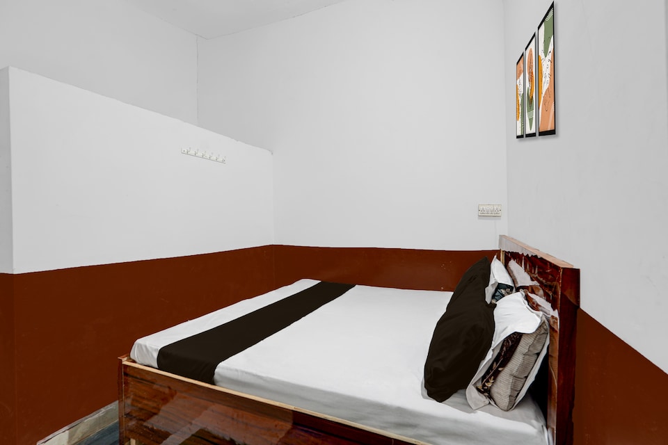 Hotel O  MILAN HOTEL, Greater Noida, Noida