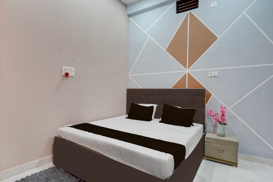 Spot On PREM PALACE HOTEL & RESTAURANT, Etawah, Etawah