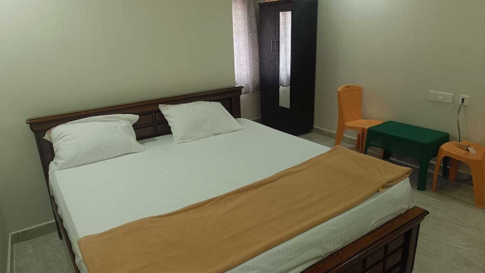 Hotel O 2 KINGS GRAND INN, Tiruchanur Road Tirupati, Tirupati
