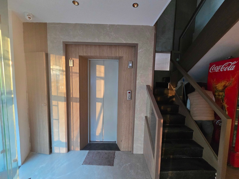 Collection O hotel Florence , Golden Temple Road Amritsar, Amritsar