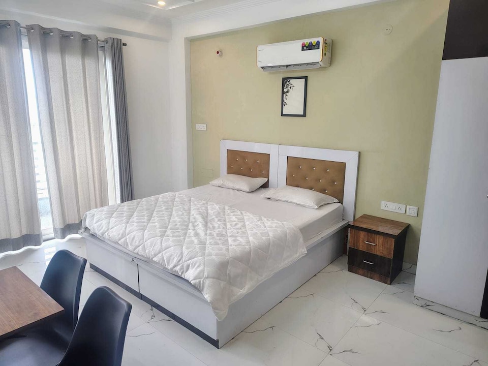 Hotel O Da Pinnacle Stay , HUDA CENTRE 1, Gurgaon