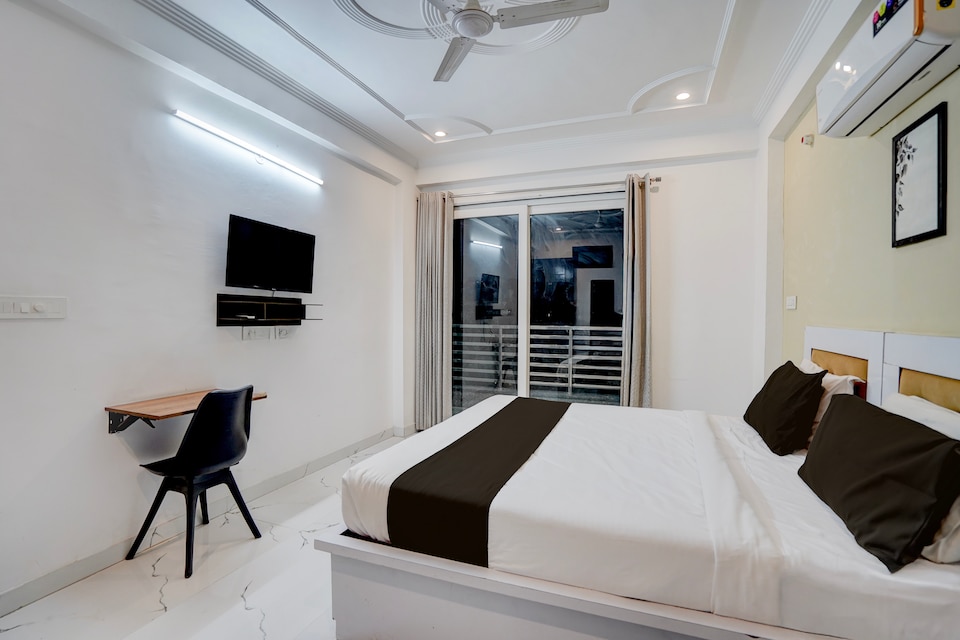 Hotel O Da Pinnacle Stay , HUDA CENTRE 1, Gurgaon