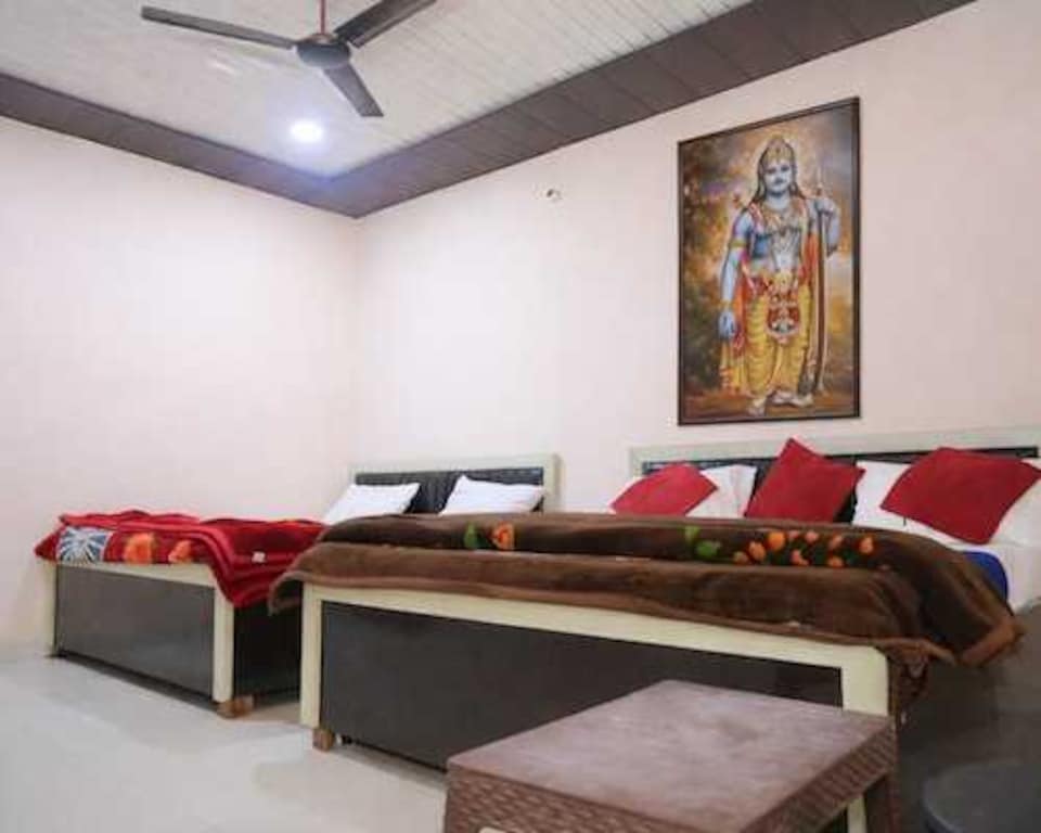 Hotel O LAXMI PAYING GUEST HOUSE, Ayodhya, अयोध्या