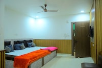 Hotel O LAXMI PAYING GUEST HOUSE