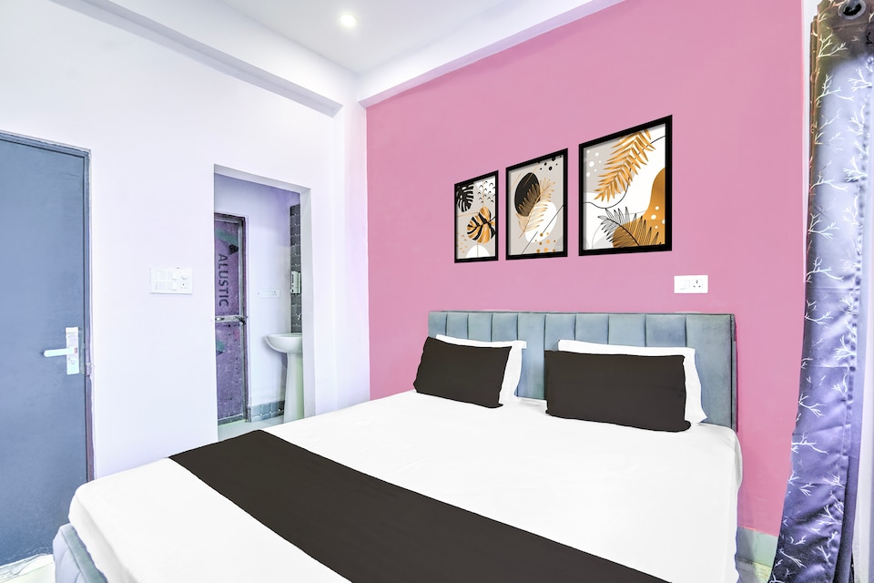 Hotel O Ashirwad Guest house , Lanka, Varanasi