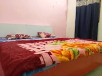 OYO 843065 Royal Hotel & Fastfood