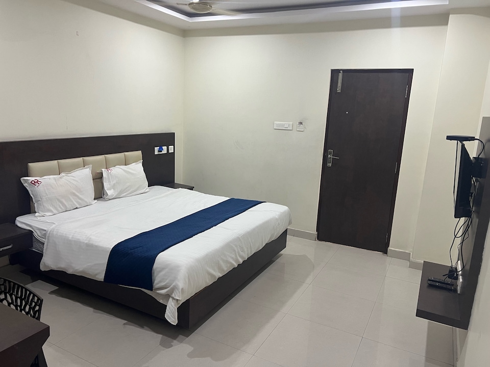 Townhouse Kanithi Road Formerly  RR Function Hall Luxury Rooms, Gajuwaka Visakhapatnam, Visakhapatnam