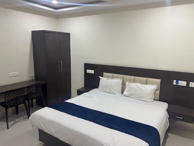 Townhouse Kanithi Road Formerly  RR Function Hall Luxury Rooms