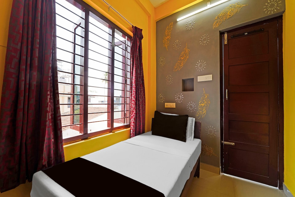 POP 84308A Sivaganga Guest House, Thampanoor Trivandrum, त्रिवेन्द्रम 