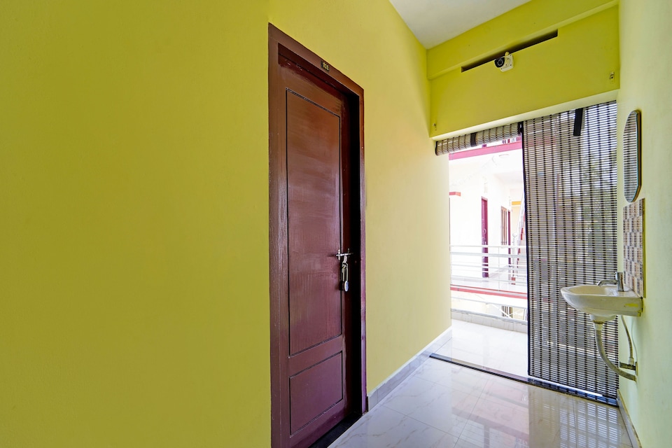 POP 84308A Sivaganga Guest House, Thampanoor Trivandrum, Trivandrum