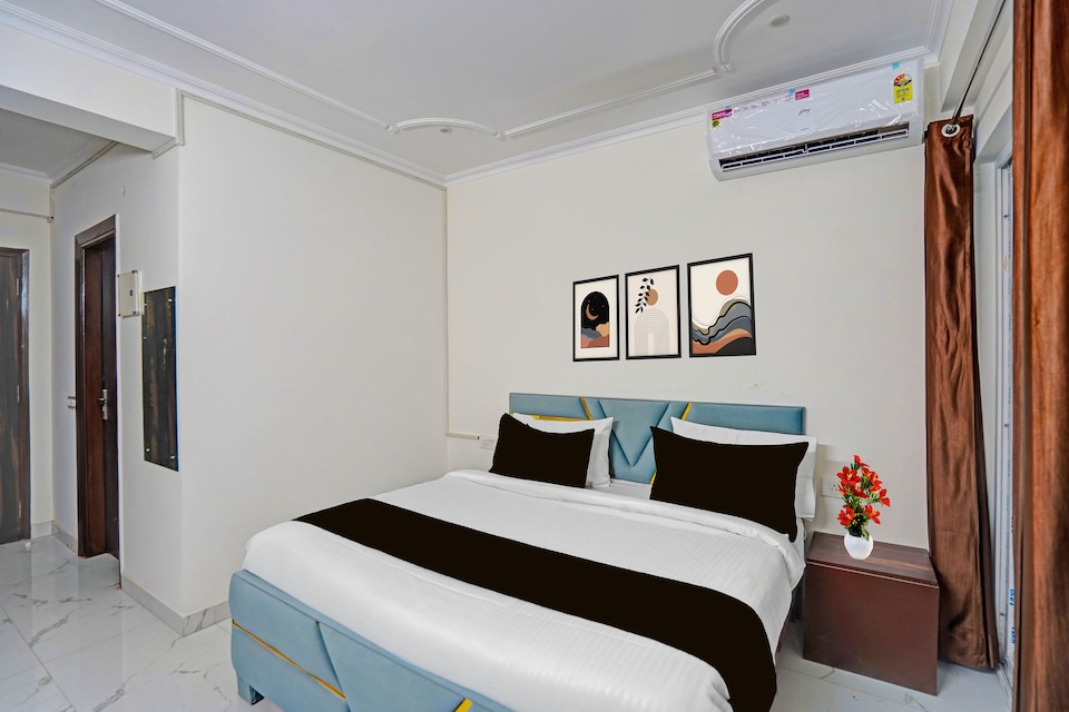 Townhouse Chhatarpur Metro Station Delhi, Chhatarpur Delhi, Delhi