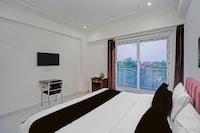 Townhouse Chhatarpur Metro Station Delhi