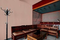 Dancenter Darmo Residence