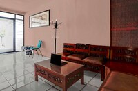 Dancenter Darmo Residence