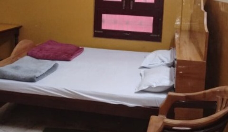 SPOT ON The Total Crown Hotel, Mainpuri, Mainpuri