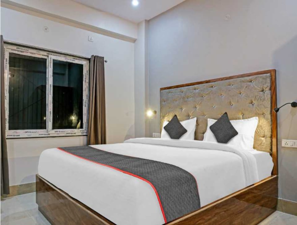 Collection O Banaras Junction, Sigra, Varanasi