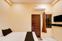 Super OYO Hotel O Varanasi - Prayagraj Crossway Formerly Holiday Home