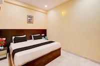 Super OYO Hotel O Varanasi - Prayagraj Crossway Formerly Holiday Home