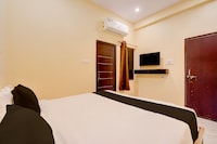 Super OYO Hotel O Varanasi - Prayagraj Crossway Formerly Holiday Home
