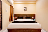 Super OYO Hotel O Varanasi - Prayagraj Crossway Formerly Holiday Home