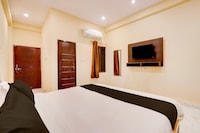 Super OYO Hotel O Varanasi - Prayagraj Crossway Formerly Holiday Home