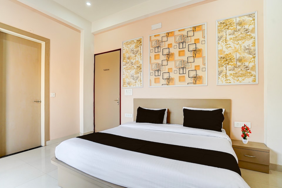 Collection O Zeta I Noida Formerly The Royal Harmony, Greater Noida, Noida