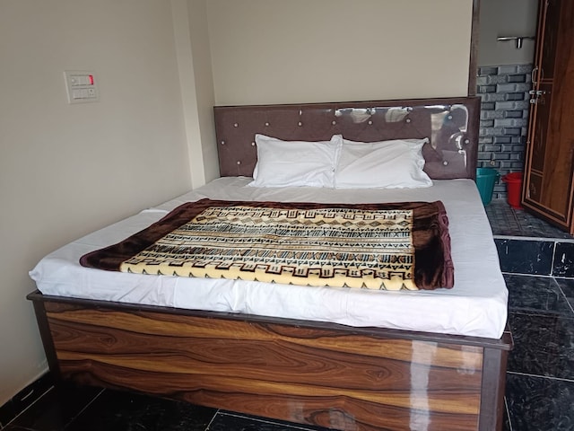 OYO 843098 Bansi Bala Oyo Hotel