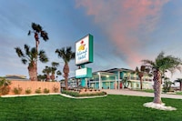 The Island Hotel Near Beach Port Aransas
