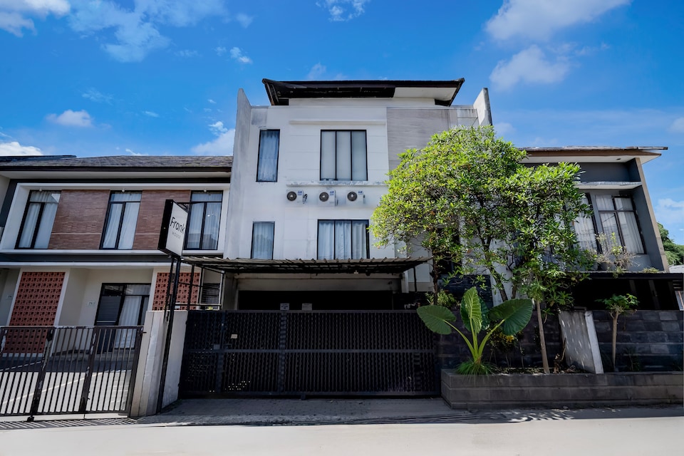 Dancenter Frank House, Bandung, Bandung