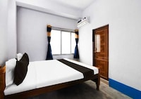 SPOT ON Milan Guest House