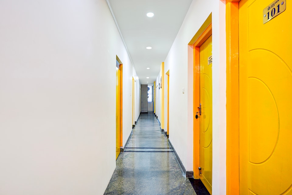 Spot On  Nisarga Hotel Boarding and Lodging , Bommasandara Bangalore, Bangalore