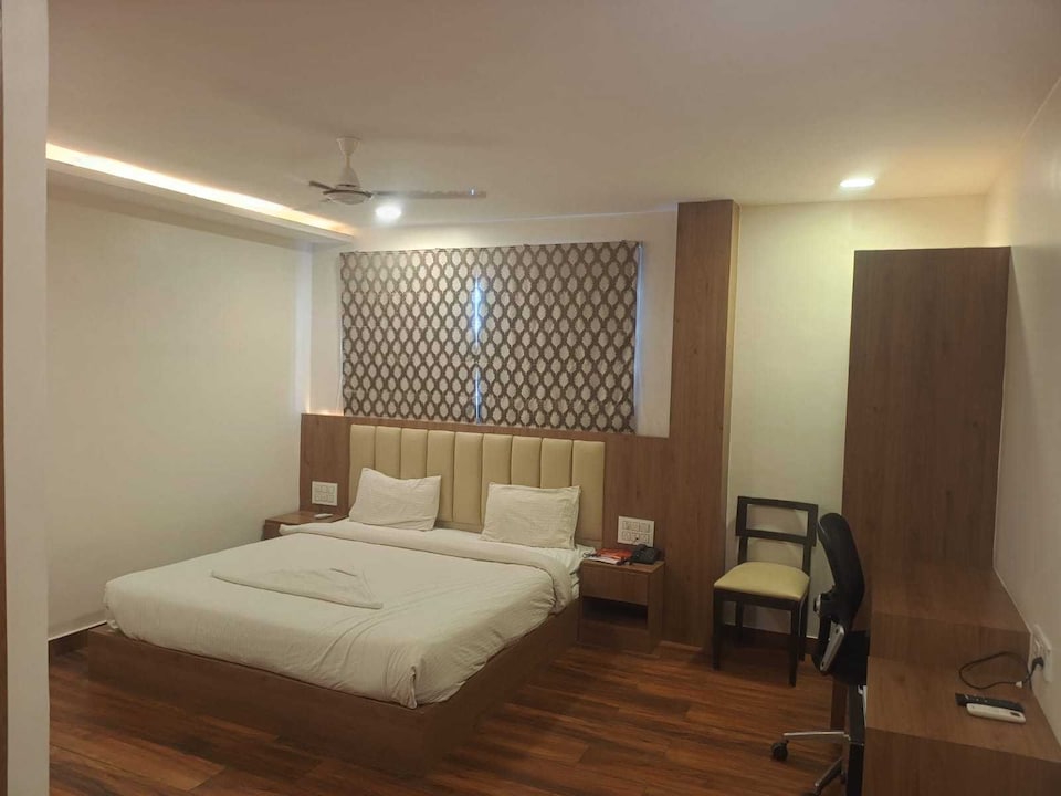 Hotel O Nisarga Hotel Boarding and Lodging , Bommasandara Bangalore, Bangalore