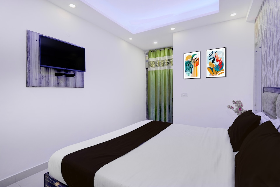 Hotel O Lookout , Airport Delhi, Delhi Transit