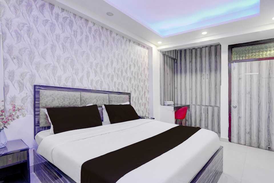 Hotel O Lookout , Airport Delhi, Delhi Transit