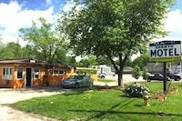 Sparta Motel Near St. Louis / Mississippi River IL