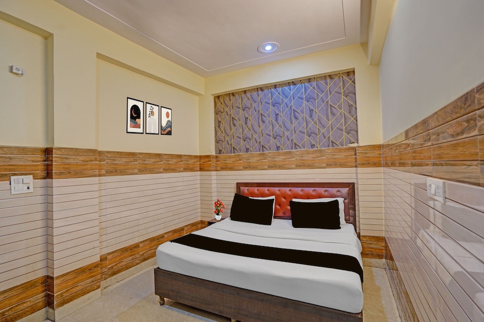 Hotel O Noida Sector 63 Formerly Aditya Residency, Noida City, Noida