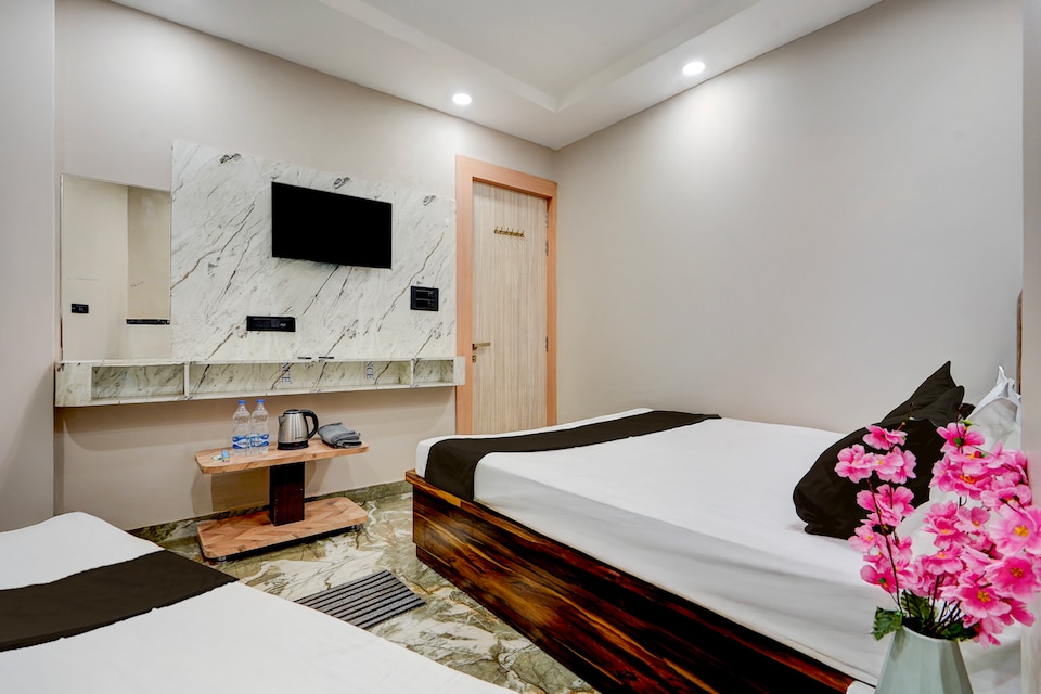 Hotel O HOTEL CHANDA, Kanpur Railway Station, Kanpur