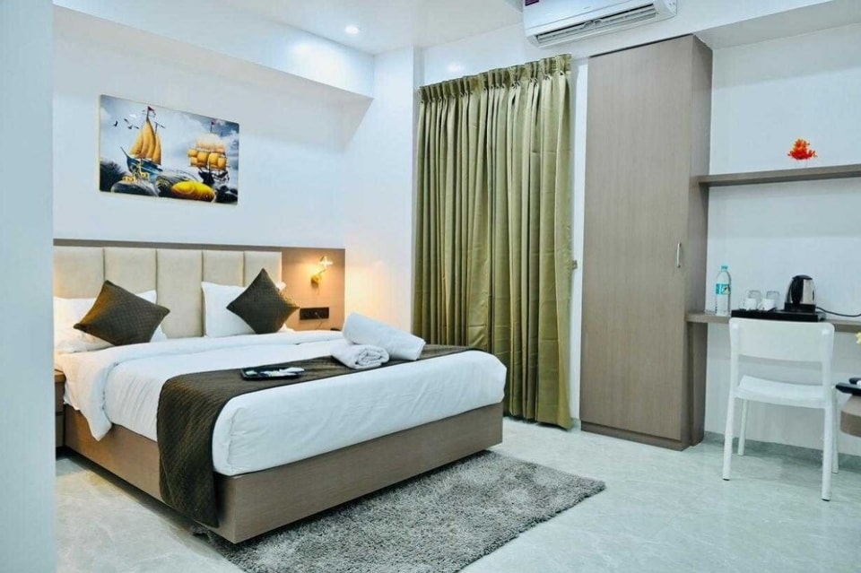 Palette Hotel and Resort Bhigwan Bus Stand, Baramati, Baramati