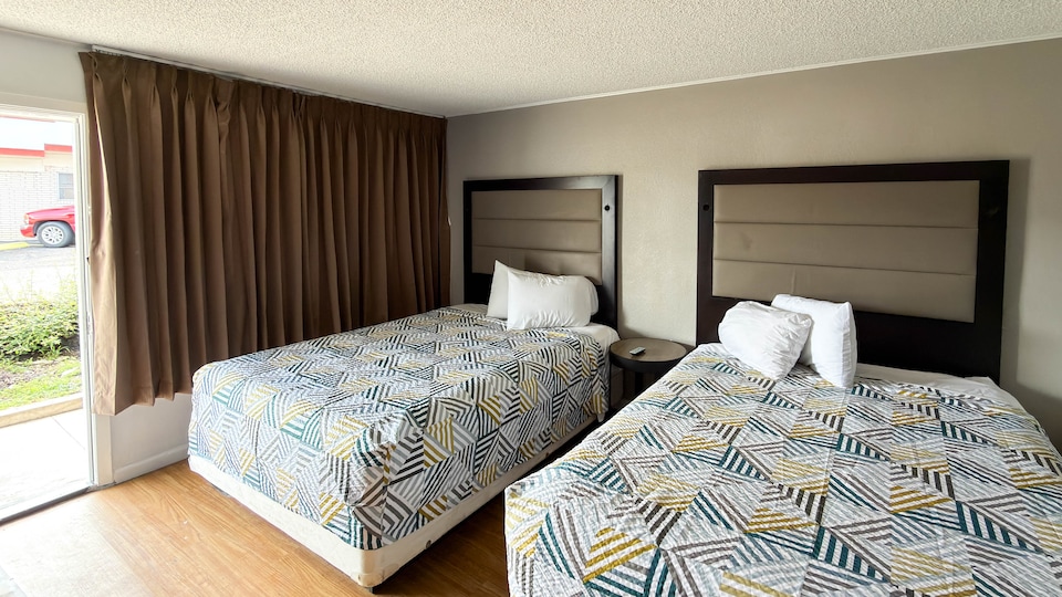 Studio 6 Suites Belton, TX, C76501, Austin TX