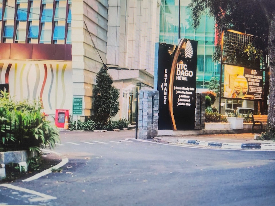 OYO 95158 Id Oba Internal Russie Ut Bandung, Bekasi, Bekasi