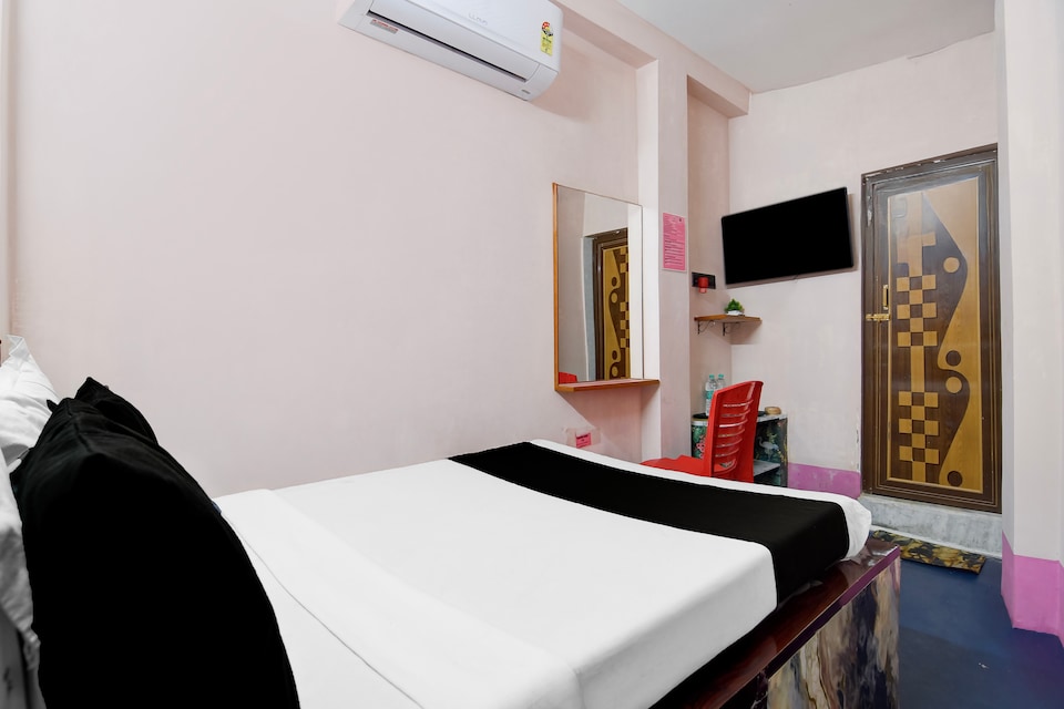 Hotel O Adamas University Barasat Formerly Secret Heaven, VIP Road Kolkata, Kolkata