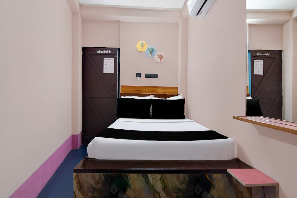 Hotel O Adamas University Barasat Formerly Secret Heaven, VIP Road Kolkata, Kolkata