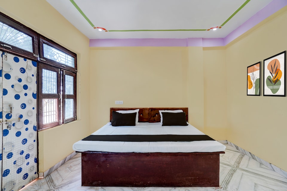 SPOT ON Rv Hotel , Mumfordganj Allahabad, Prayagraj