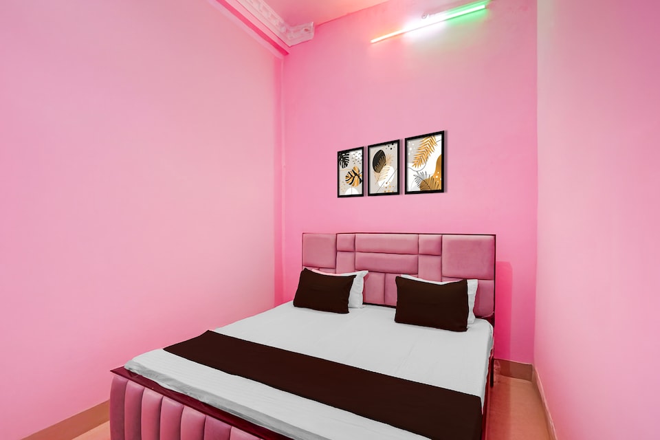 Hotel O  Sitara hotel , Lalganj Ajhara, Lalganj Ajhara