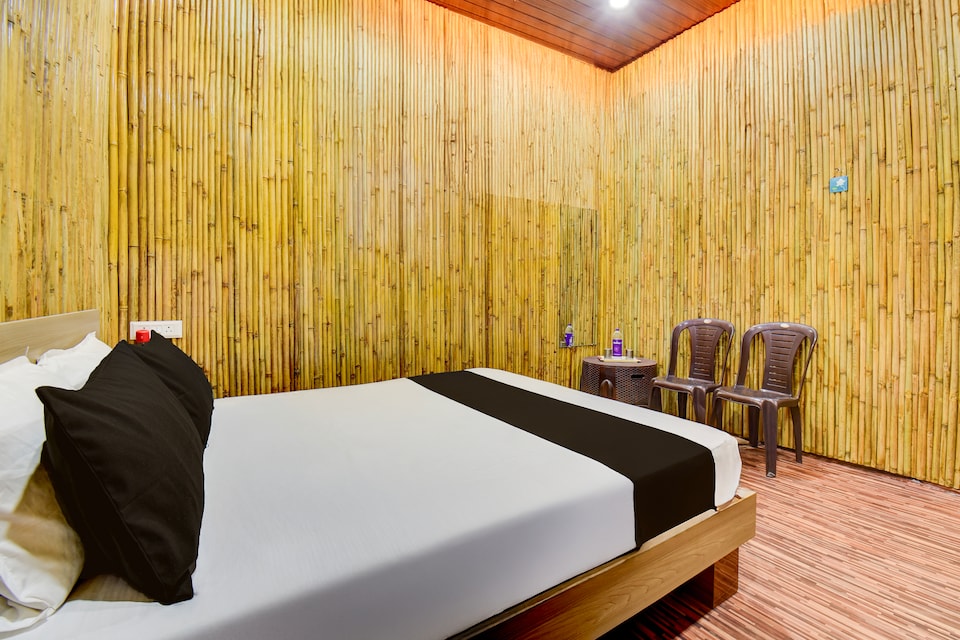 Hotel O The Bamboo House , Katraj Khed Shivapur Pune, Pune