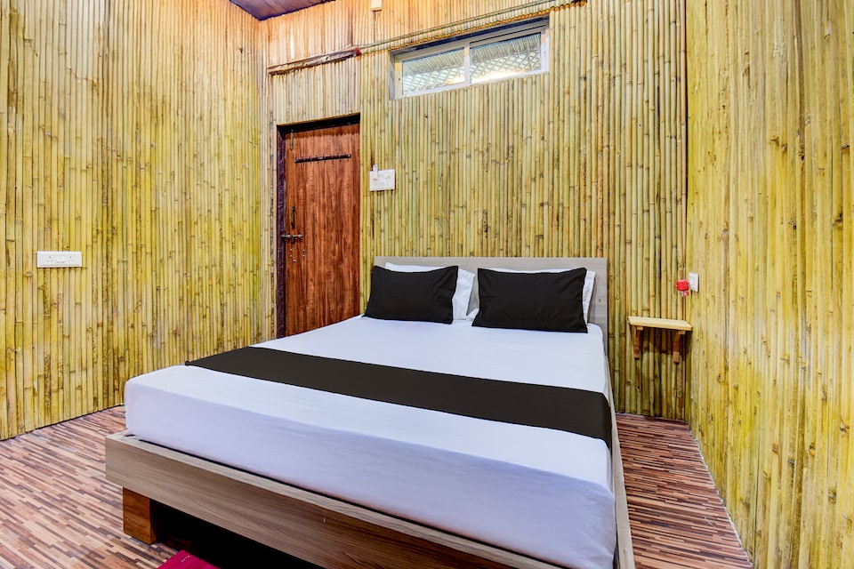 Hotel O The Bamboo House , Katraj Khed Shivapur Pune, Pune