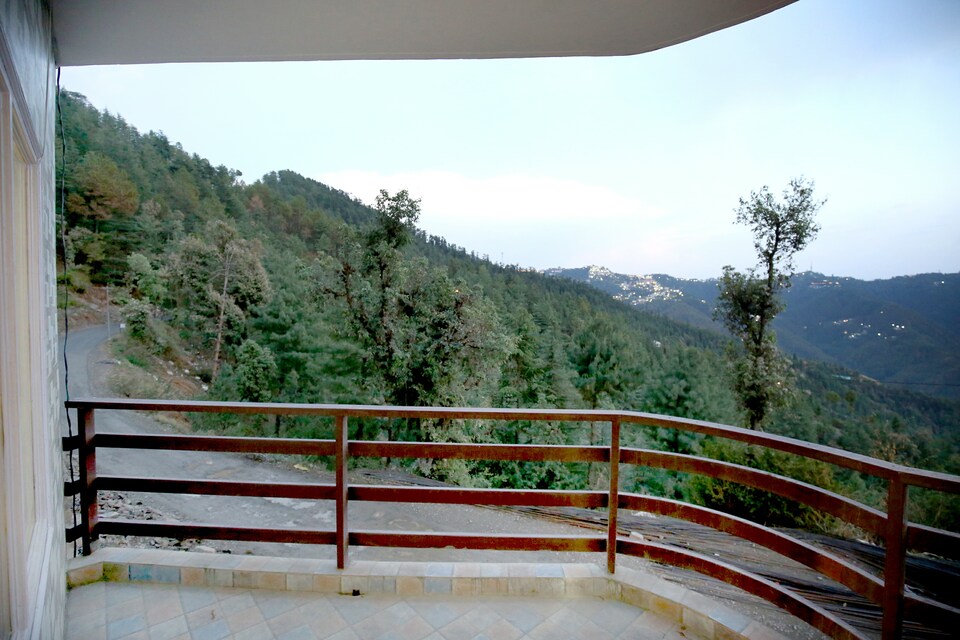 OYO 13708 Home 2BHK Kamyana, Bharari, Shimla