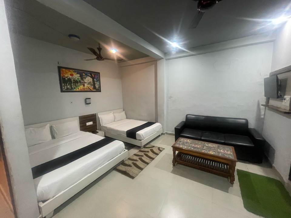 Hotel O Hotel Brijwasi , Gomti Nagar Lucknow, Lucknow