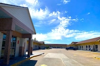 Regency Inn Houston near Hobby Airport